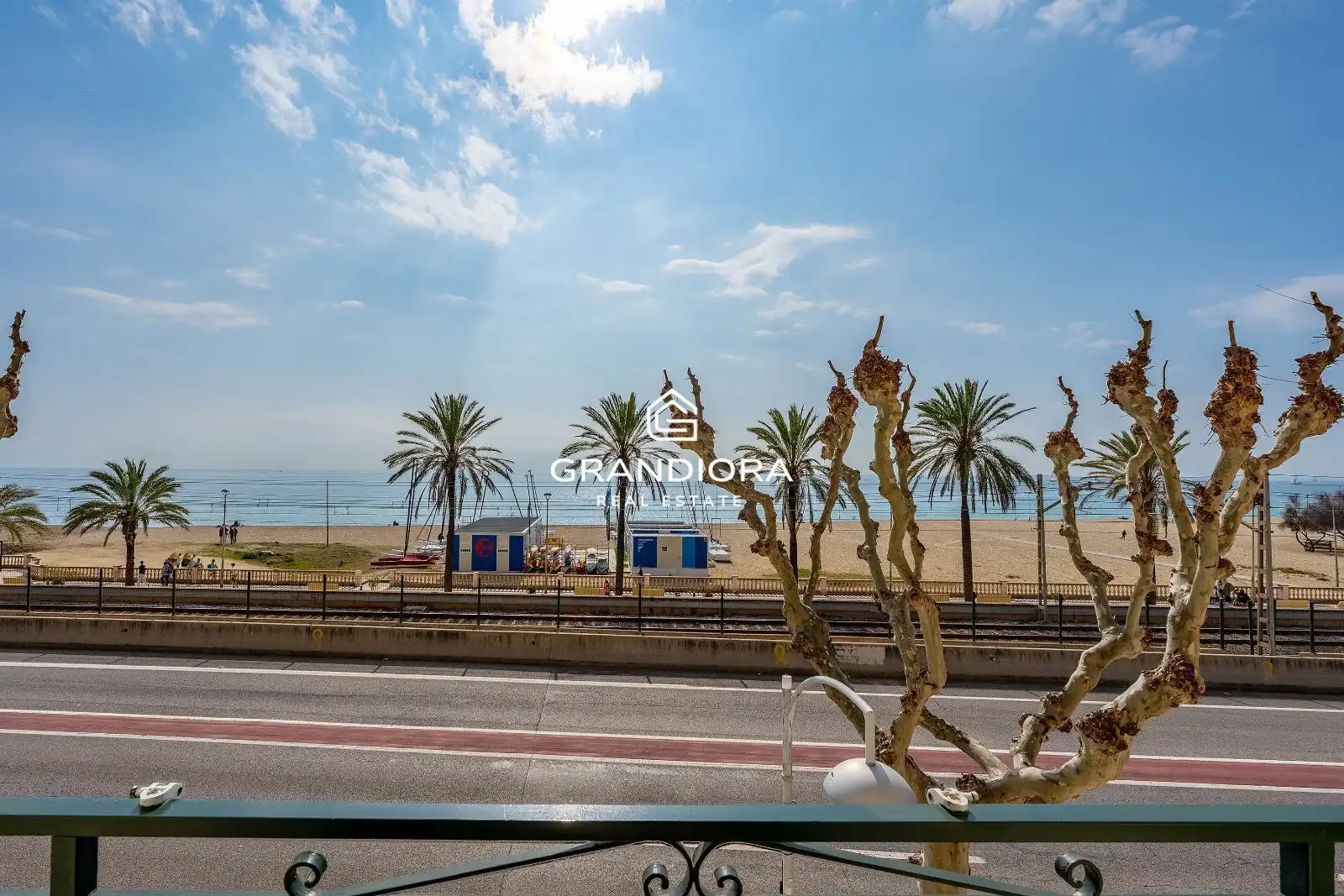 Vista exterior de Casa o xalet en venda en El Masnou amb Terrassa