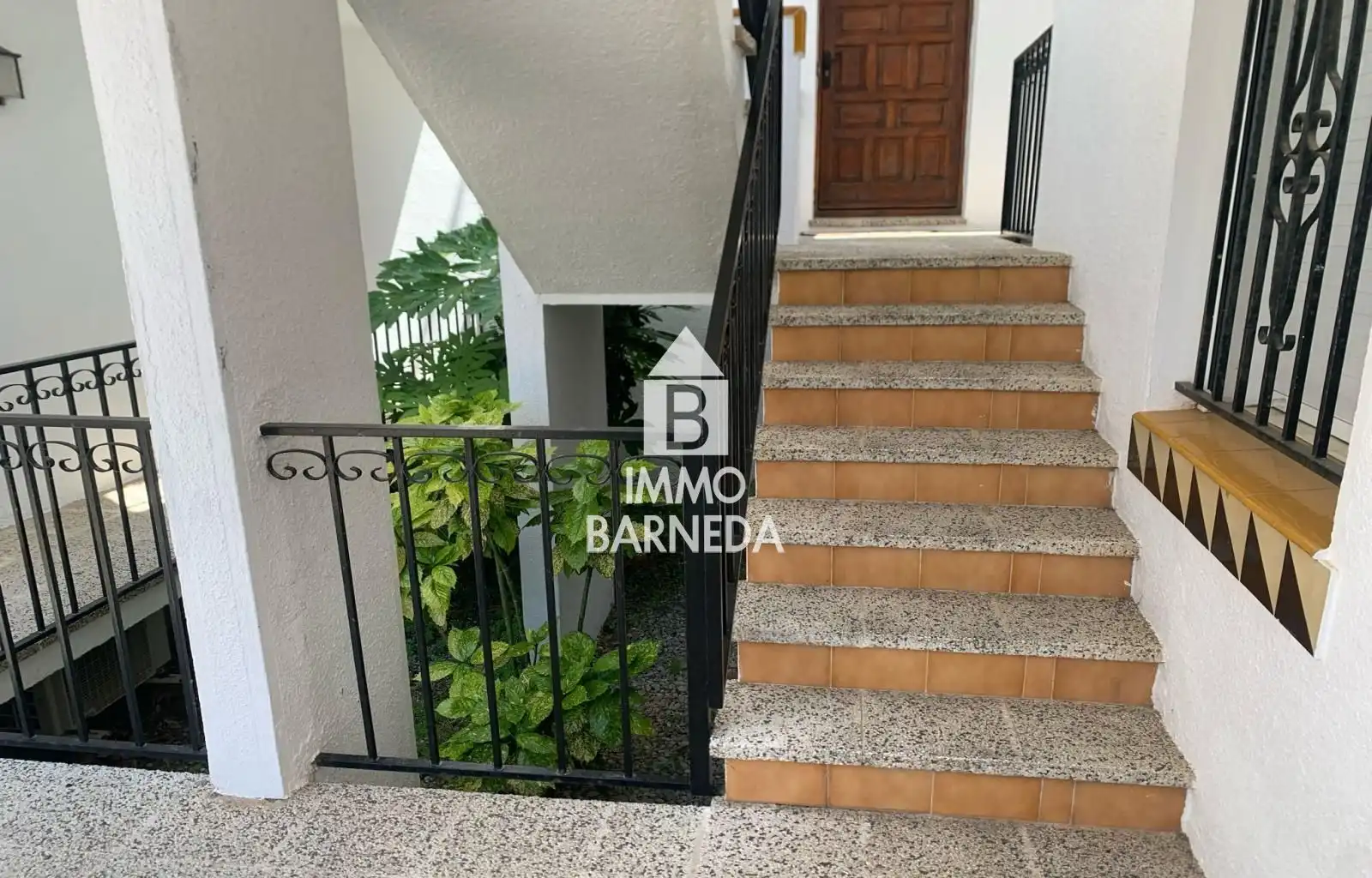Außenansicht von Wohnung zum Verkauf in Roses mit Klimaanlage, Heizung und Terrasse