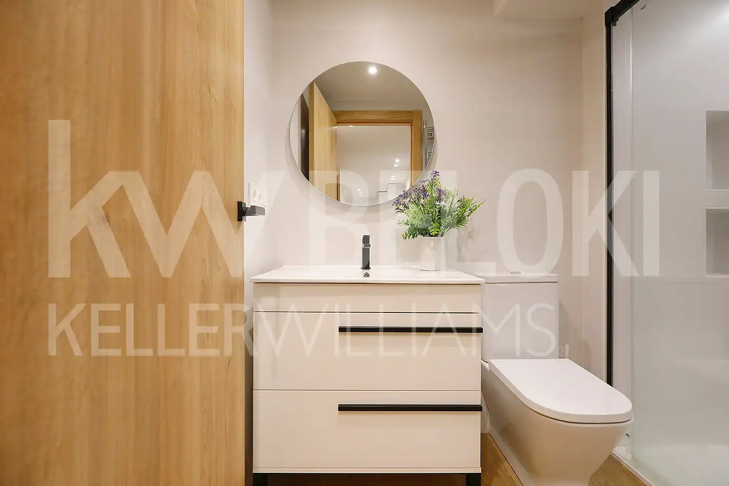 Bathroom of Flat for sale in Errenteria  with Heating and Balcony