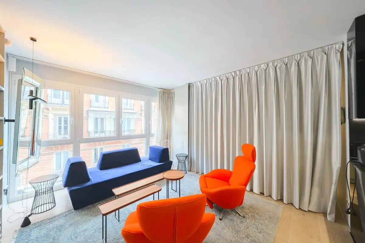 Loft zum Verkauf in Calle de la Academia, Jerónimos