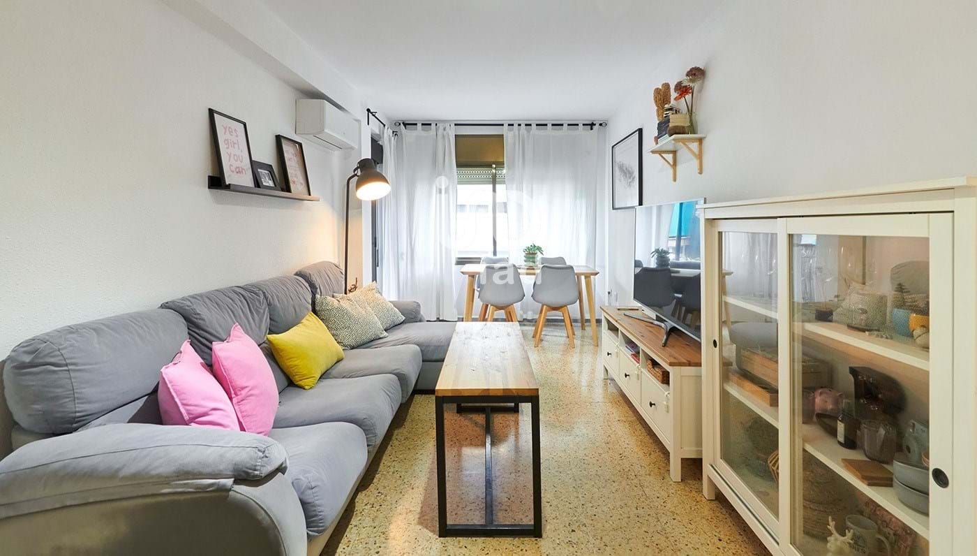 Living room of Flat for sale in Esplugues de Llobregat  with Air Conditioner and Heating