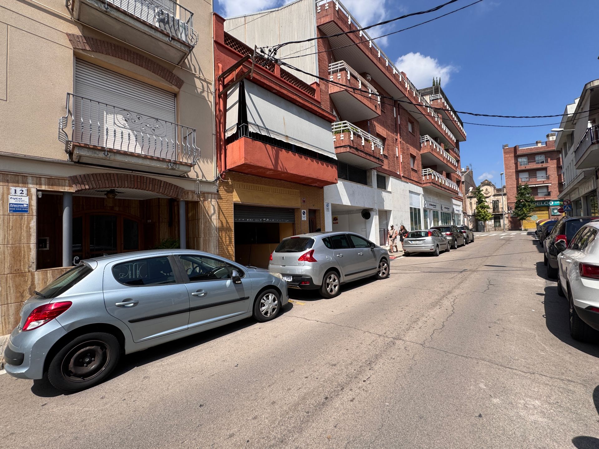 Vista exterior de Casa adosada en venda en Granollers amb Terrassa i Balcó
