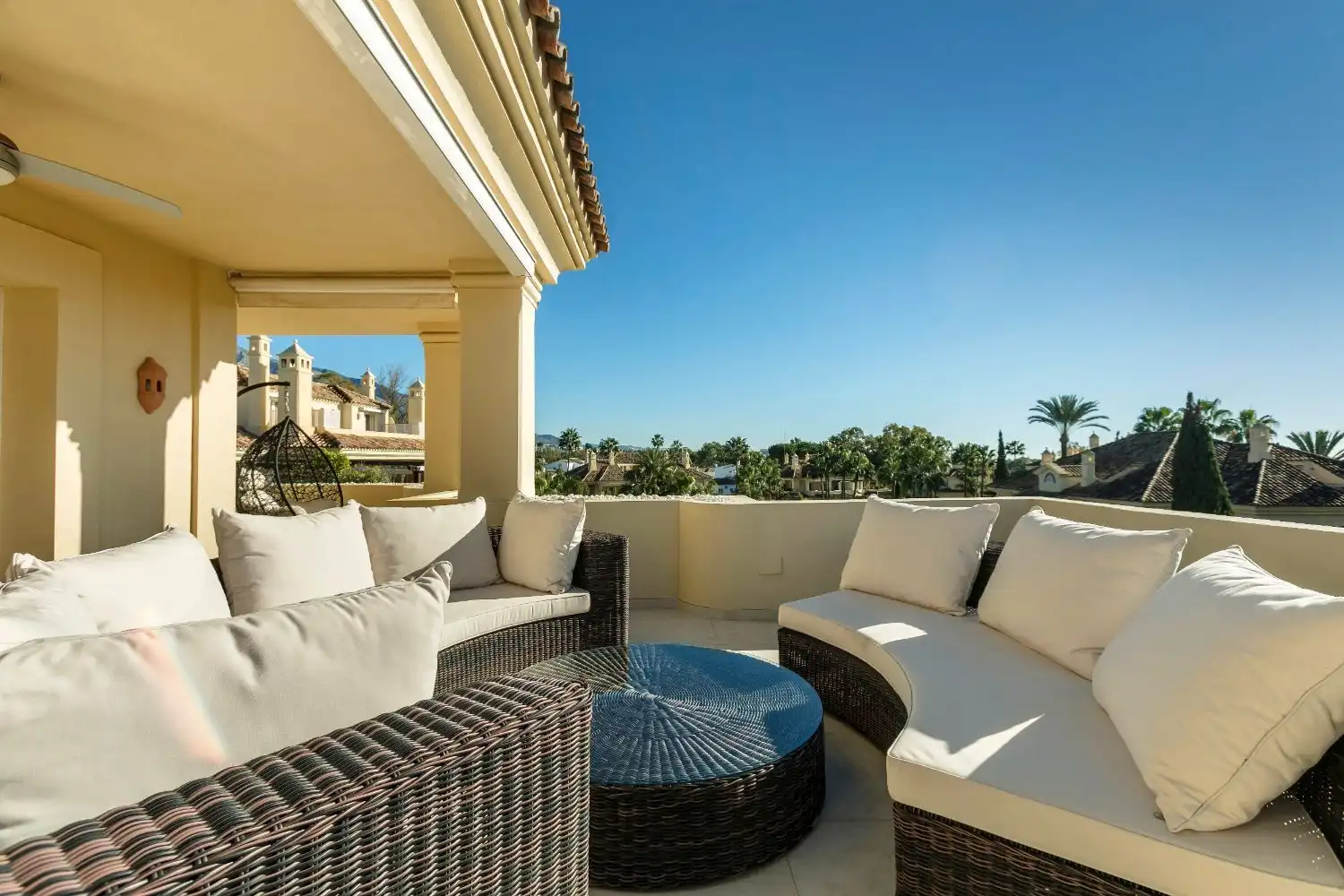 Penthouse with pool for sale in Nueva Andalucía, imagen 9