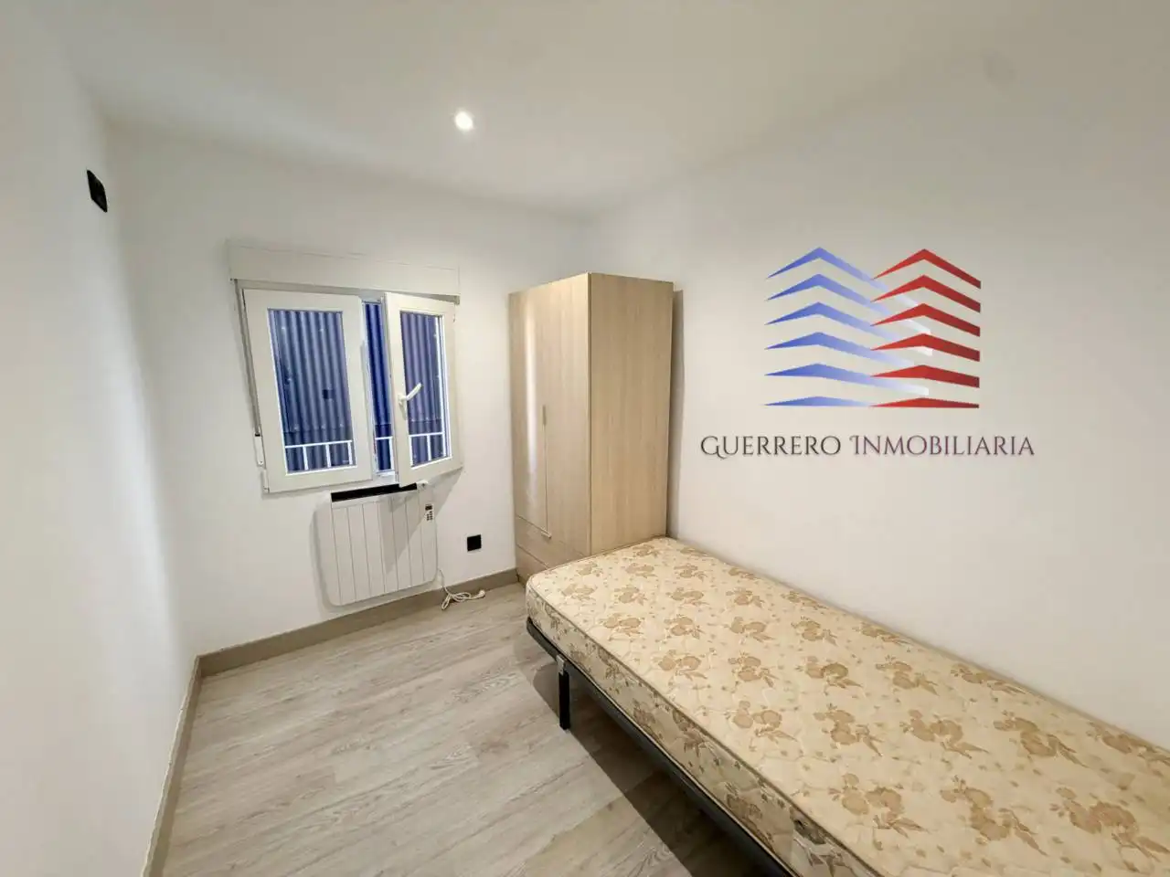 Bedroom of Flat for rent in Ourense Capital   with Heating, Storage room and Furnished