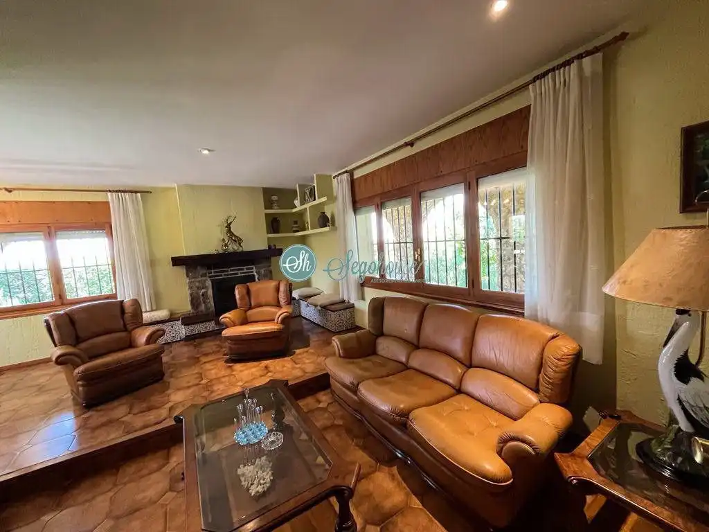 Sala de estar de Casa o chalet en venta en Valverde del Majano con Calefacción, Terraza y Trastero
