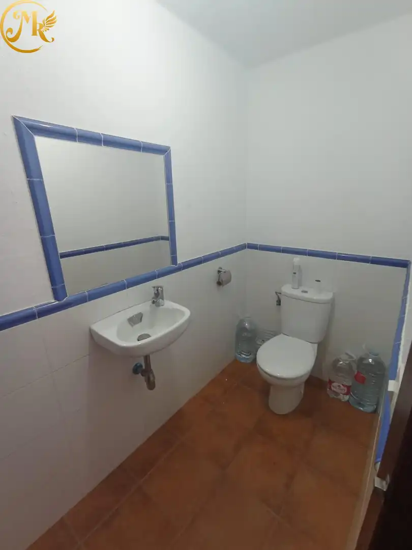Bathroom of Commercial properties for rent in Santander