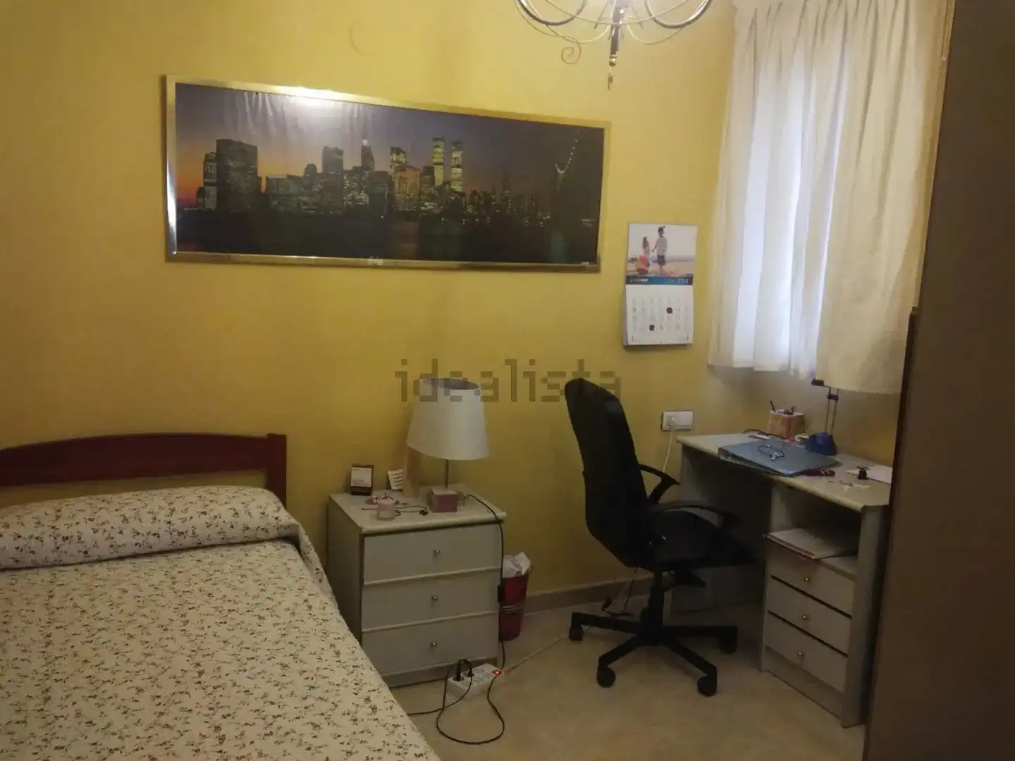 Habitación de Piso de alquiler en Granada con Aire acondicionado, Calefacción y Amueblado