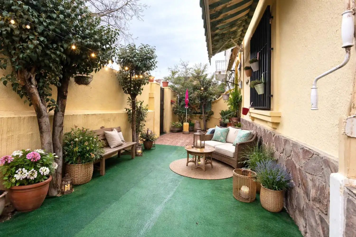 Terrasse von Einfamilien-Reihenhaus zum Verkauf in  Albacete Capital mit Heizung, Abstellraum und Balkon