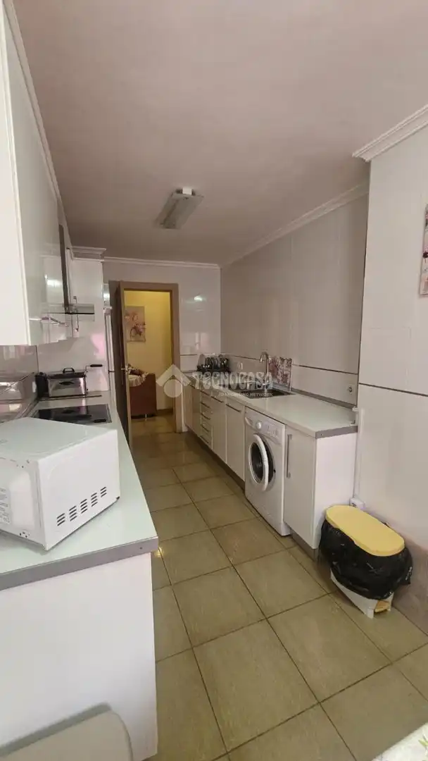 Cocina de Piso en venta en Sevilla con Aire acondicionado