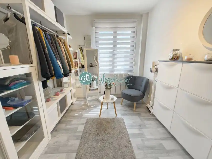 Habitación de Piso en venta en Torrecaballeros con Calefacción, Terraza y Amueblado