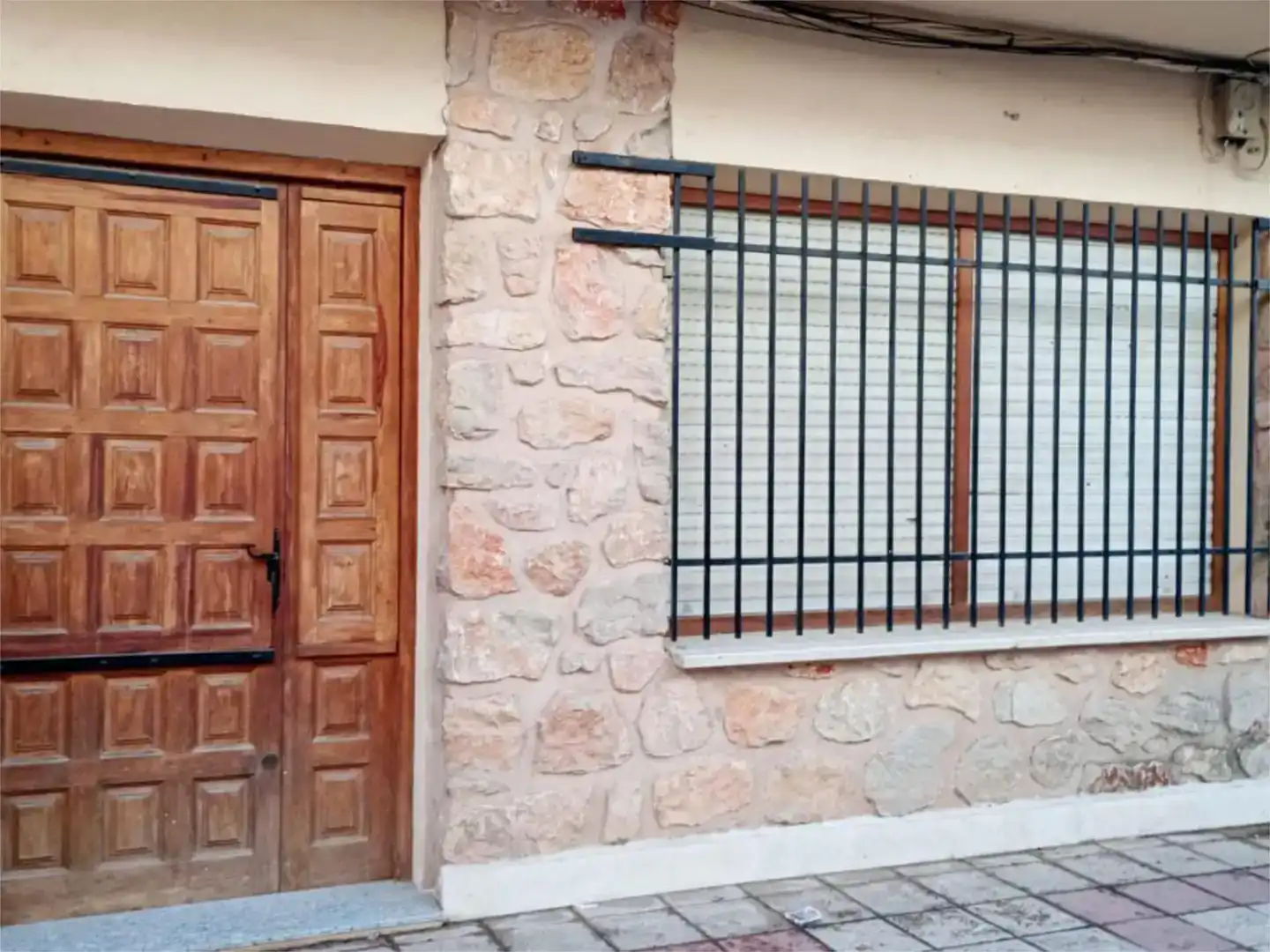 Vista exterior de Local en venta en Corral de Almaguer
