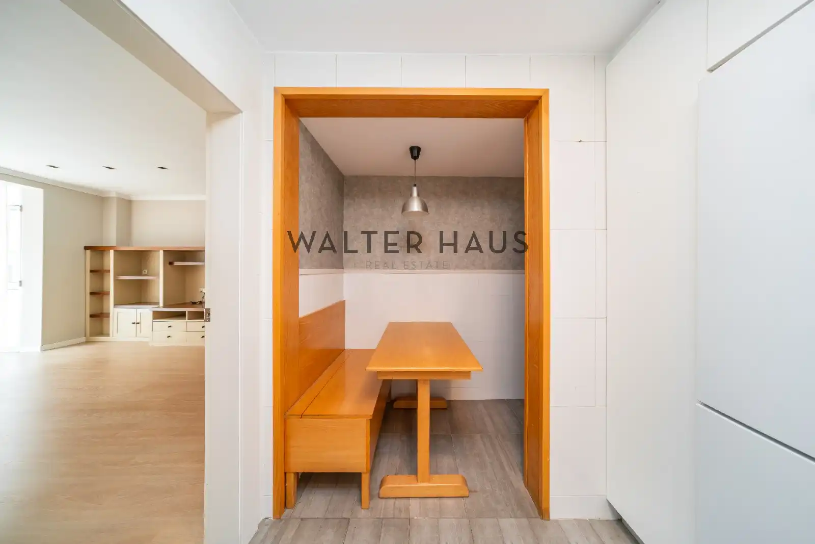 Wohnung zum Verkauf in Barcelona mit Klimaanlage, Heizung und Parkett