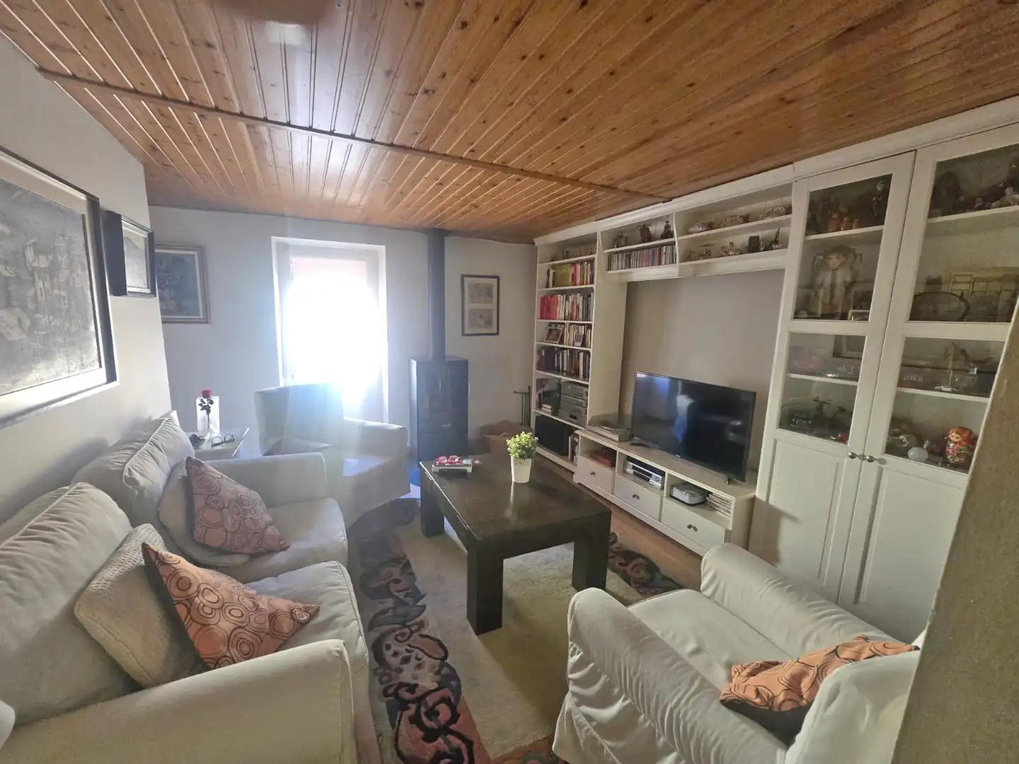 Sala d'estar de Casa o xalet en venda en Vilanova de Sau amb Jardí privat, Moblat i Balcó