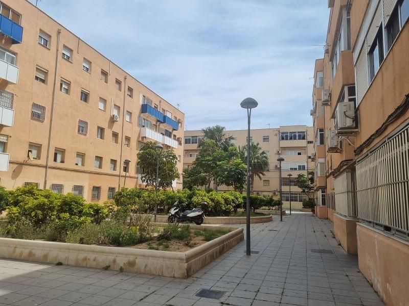 Exterior view of Flat for sale in  Almería Capital