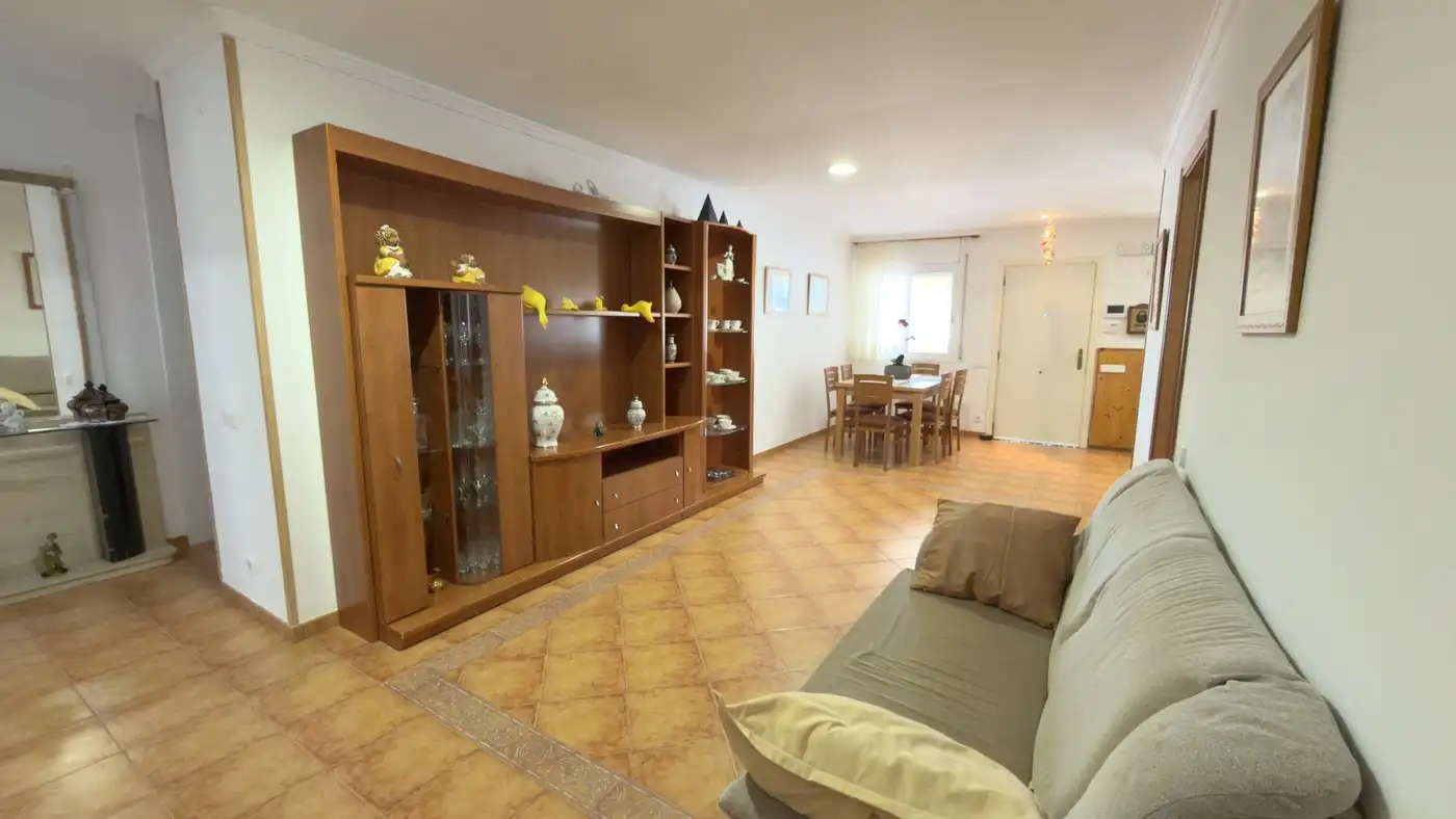 Sala d'estar de Casa o xalet en venda en El Vendrell amb Jardí privat, Terrassa i Alarma