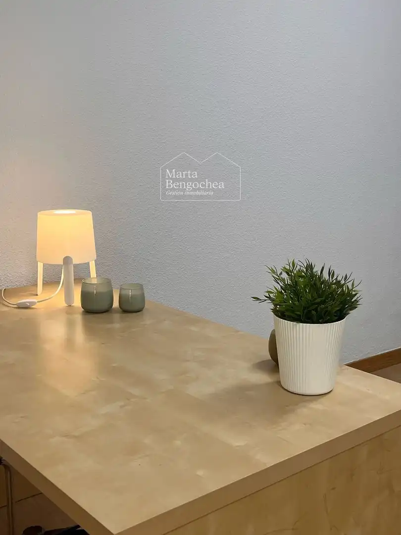 Office for rent in San Prudencio, Ensanche