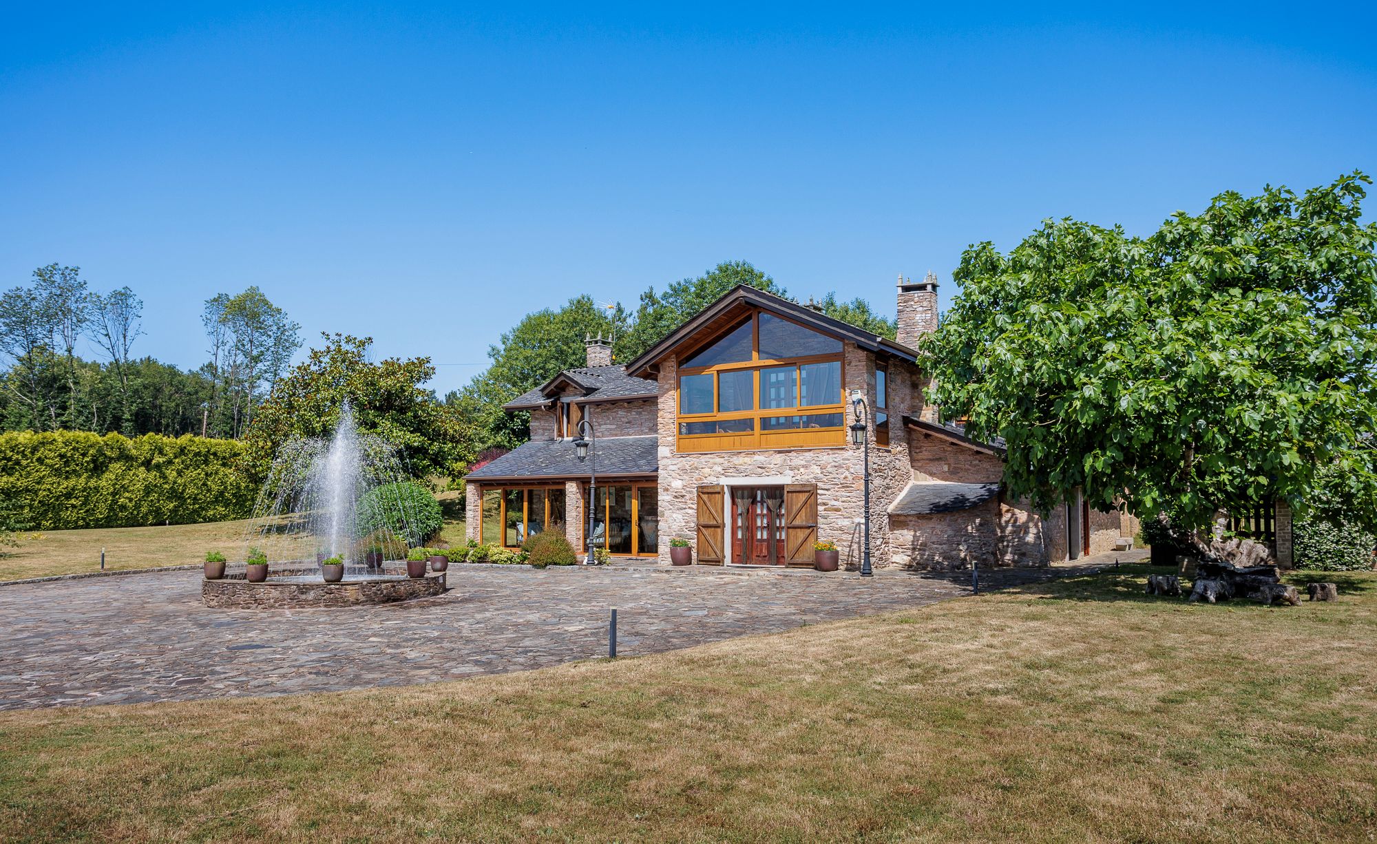 Exterior view of Country house for sale in Cospeito  with Swimming Pool