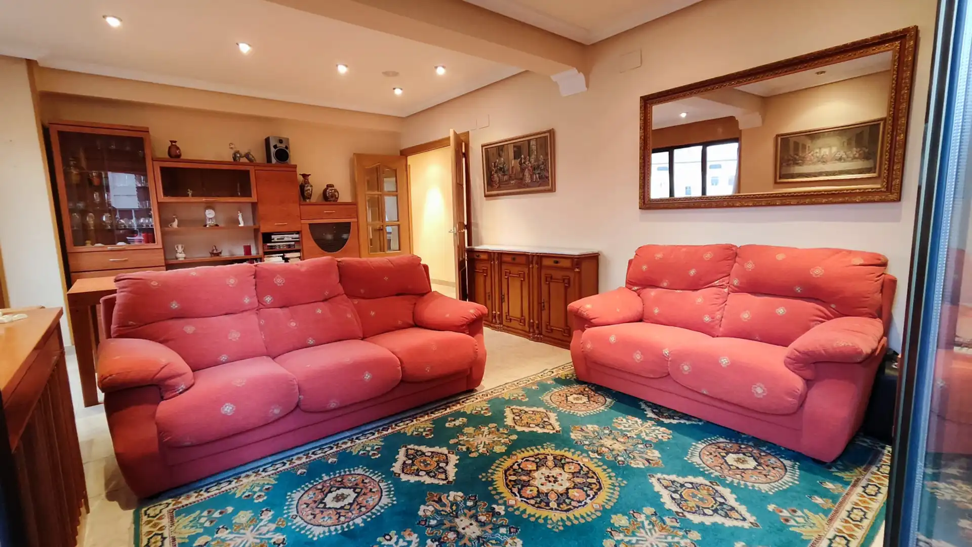 Sala d'estar de Pis en venda en  Logroño amb Calefacció, Terrassa i Moblat