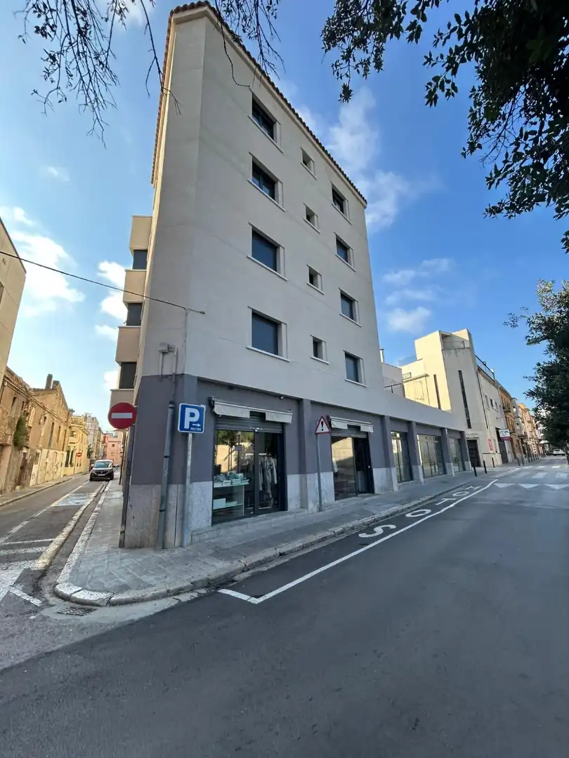Wohngebäude mit Aufzug zum Verkauf in Carrer Pou Artesia, imagen 2