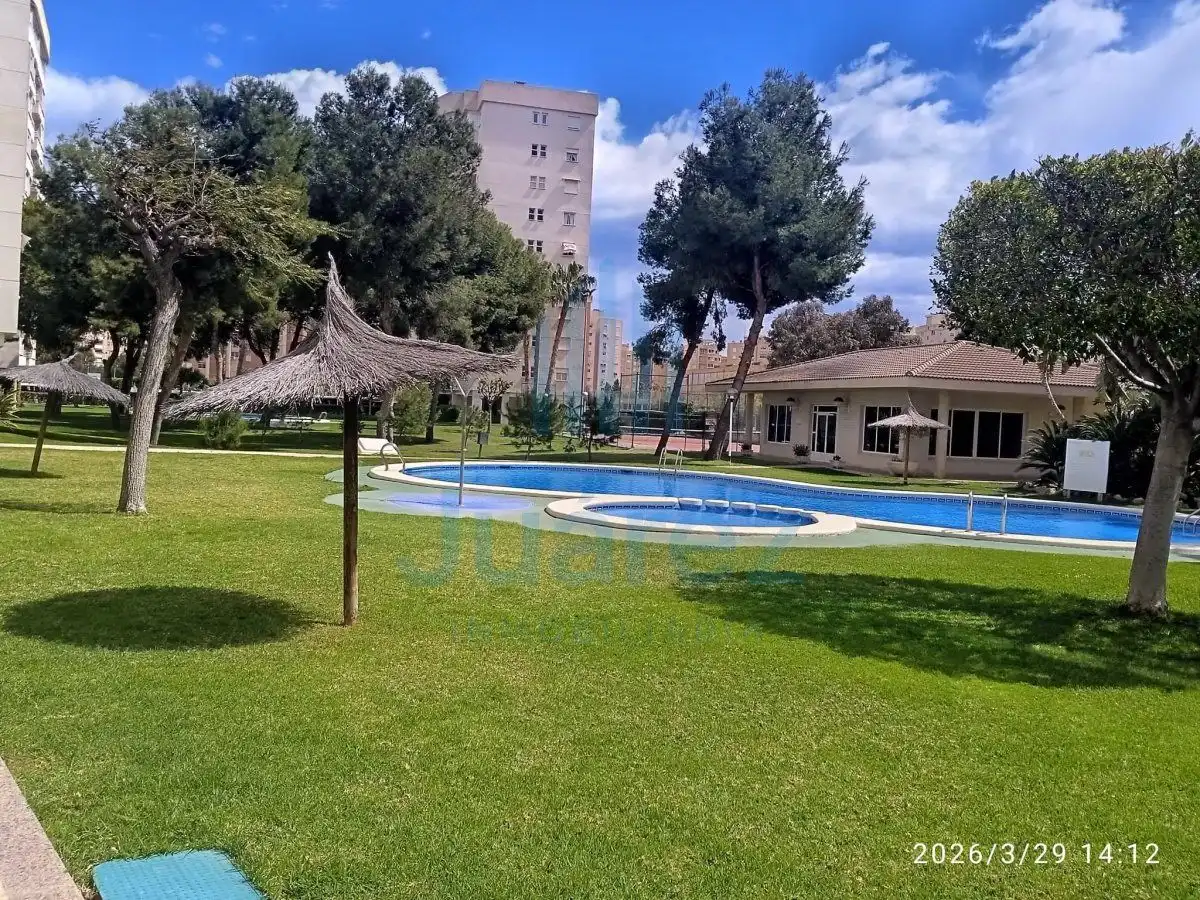 Piscina de Piso en venta en Alicante / Alacant con Aire acondicionado, Calefacción y Terraza