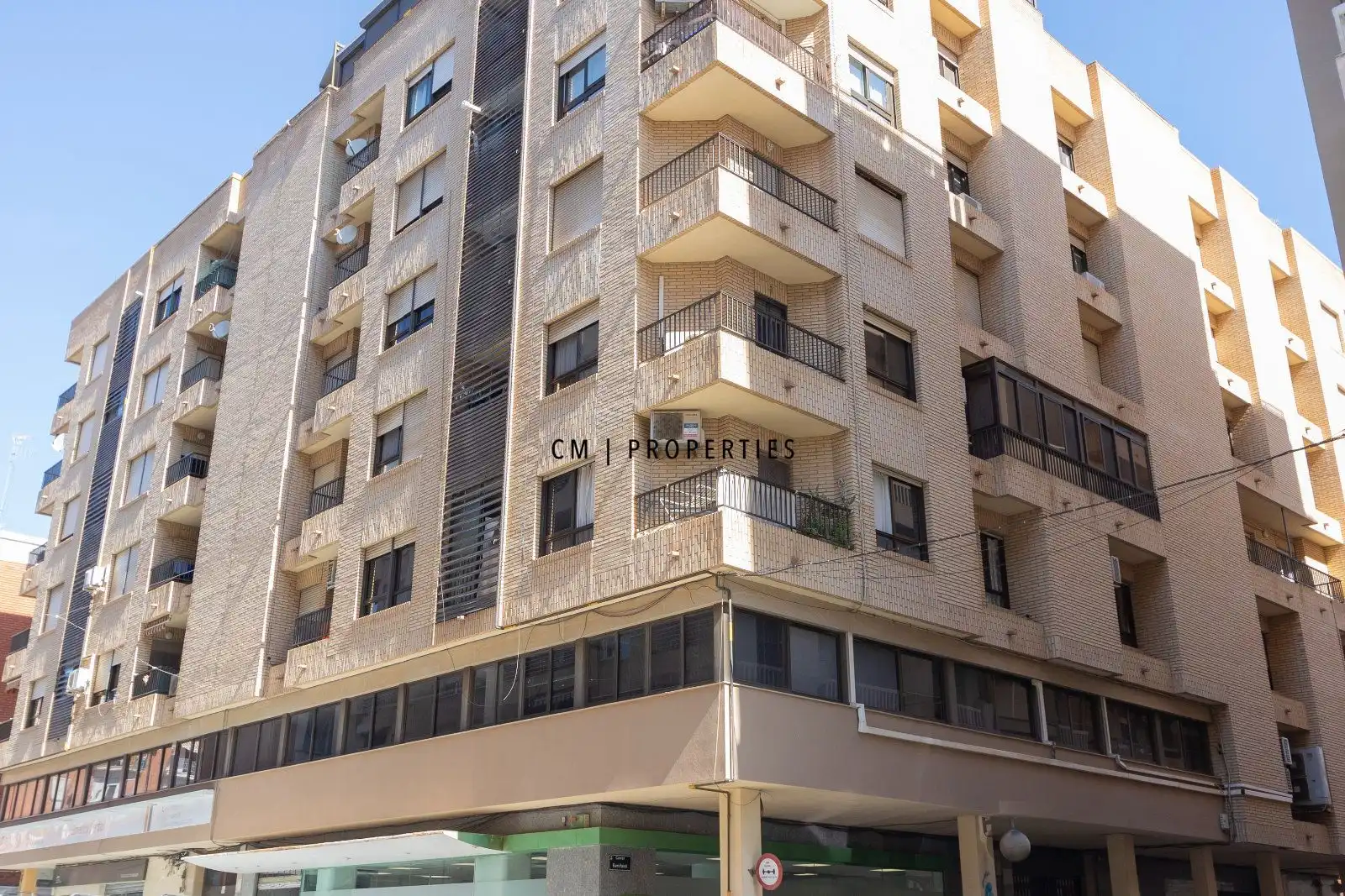 Vista exterior de Oficina en venda en Sagunto / Sagunt amb Aire condicionat i Calefacció