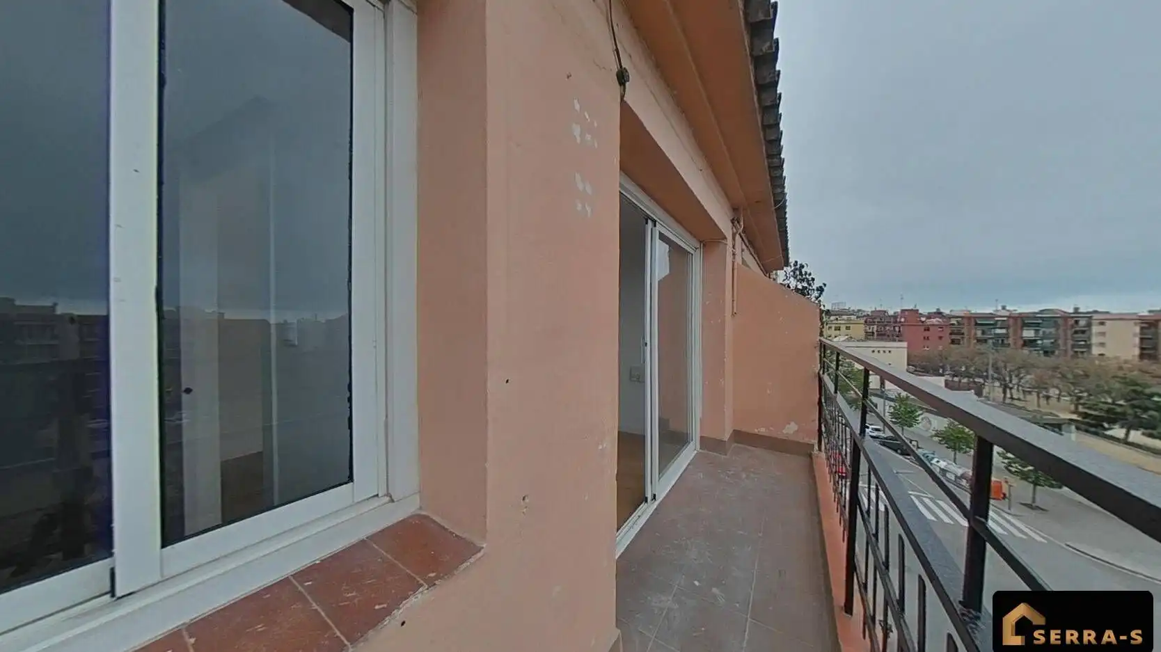 Piso con terraza en venta en Pasaje RAMON BERENGUER III, imagen 2