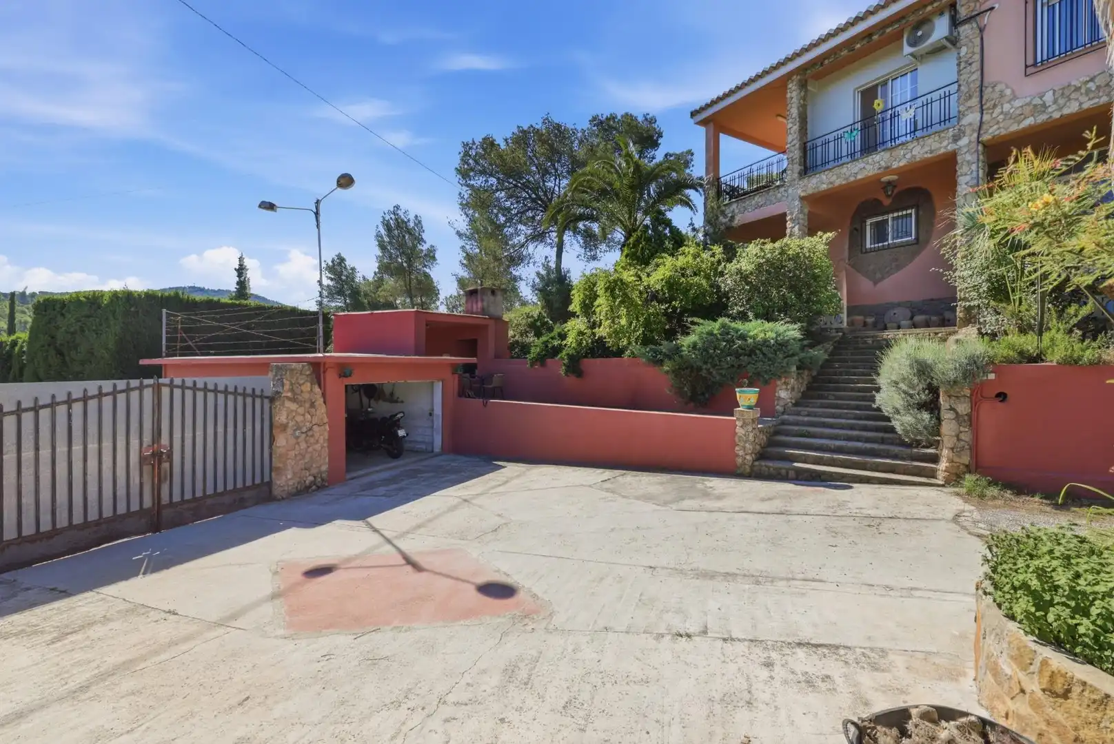 Vista exterior de Casa o chalet en venta en Vilamarxant con Aire acondicionado, Calefacción y Jardín privado