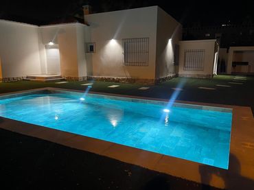 Chalet con piscina en venta en manolo moran