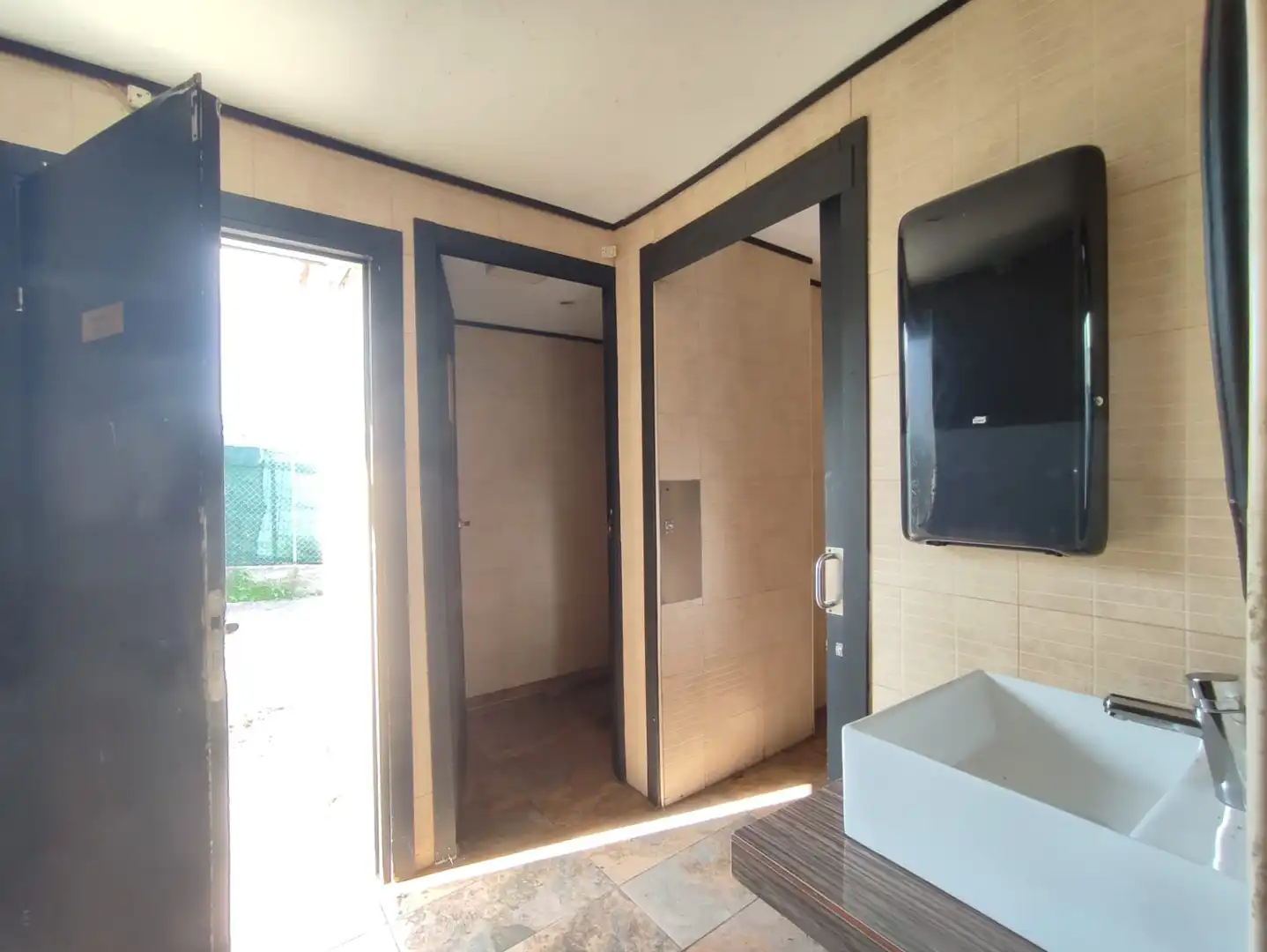 Bathroom of Commercial properties for rent in Gijón 