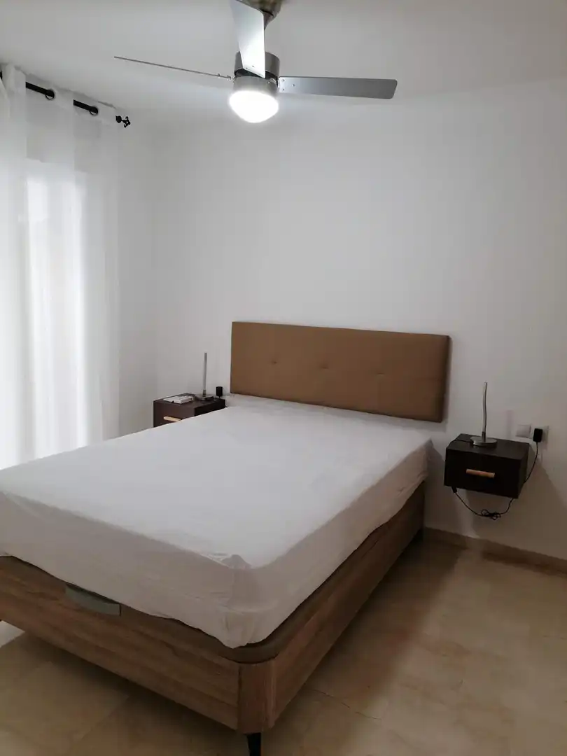 Dormitori de Apartament de lloguer en Málaga amb Aire condicionat, Calefacció i Terrassa