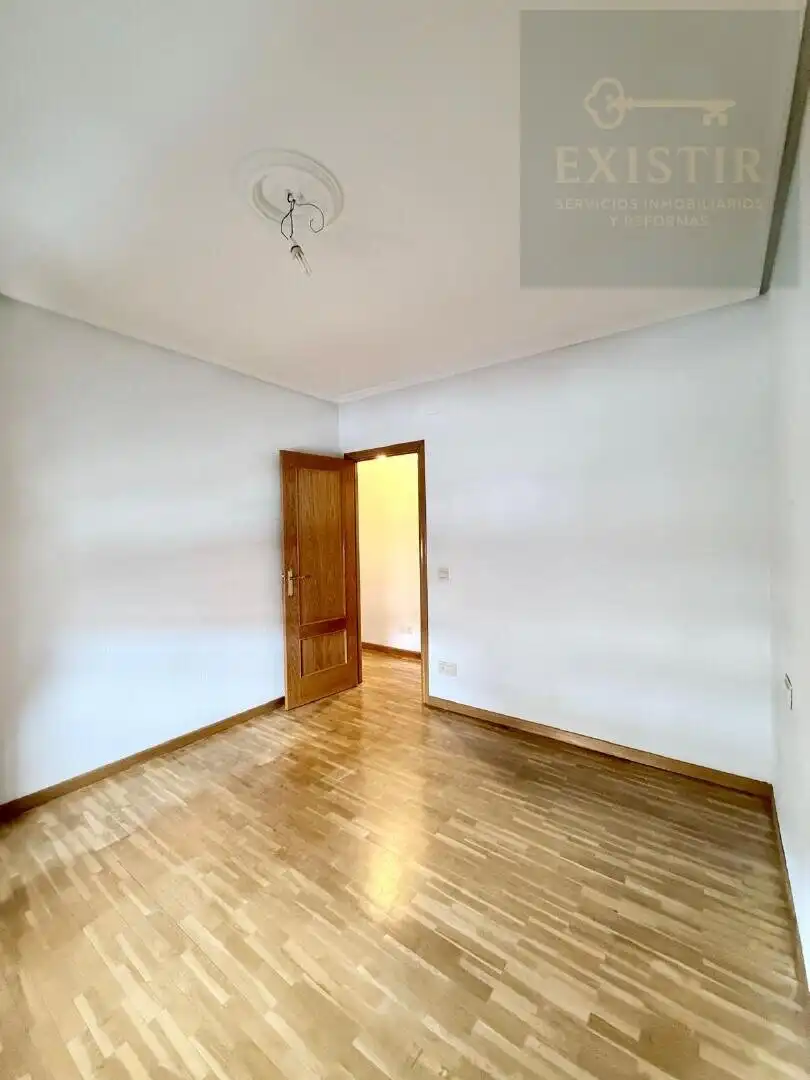 Piso en venta en Ave María