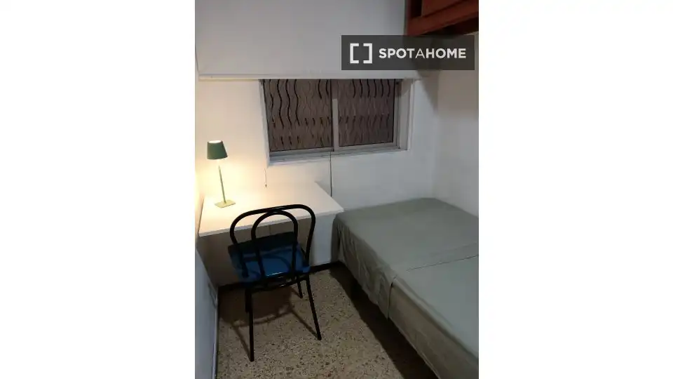 Room in Juan XXIII