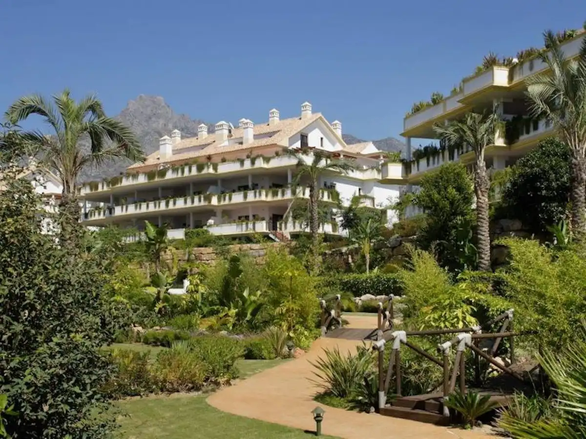 Vista exterior de Ático en venta en Marbella con Terraza, Trastero y Amueblado