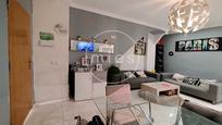 Sala d'estar de Planta baixa en venda en Torrent amb Calefacció i Moblat