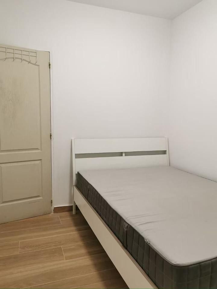 Bedroom of Flat for sale in  Madrid Capital  with Air Conditioner, Heating and Terrace