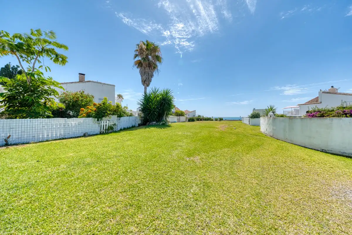 Casa adosada en venta en Estepona con Aire acondicionado, Jardín privado y Terraza