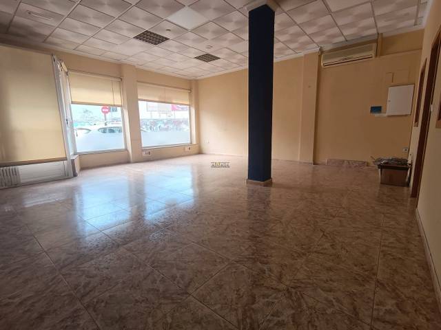 Local comercial en Alquiler en Calle Cartagena De Indias en Barrio de Peral - San Félix