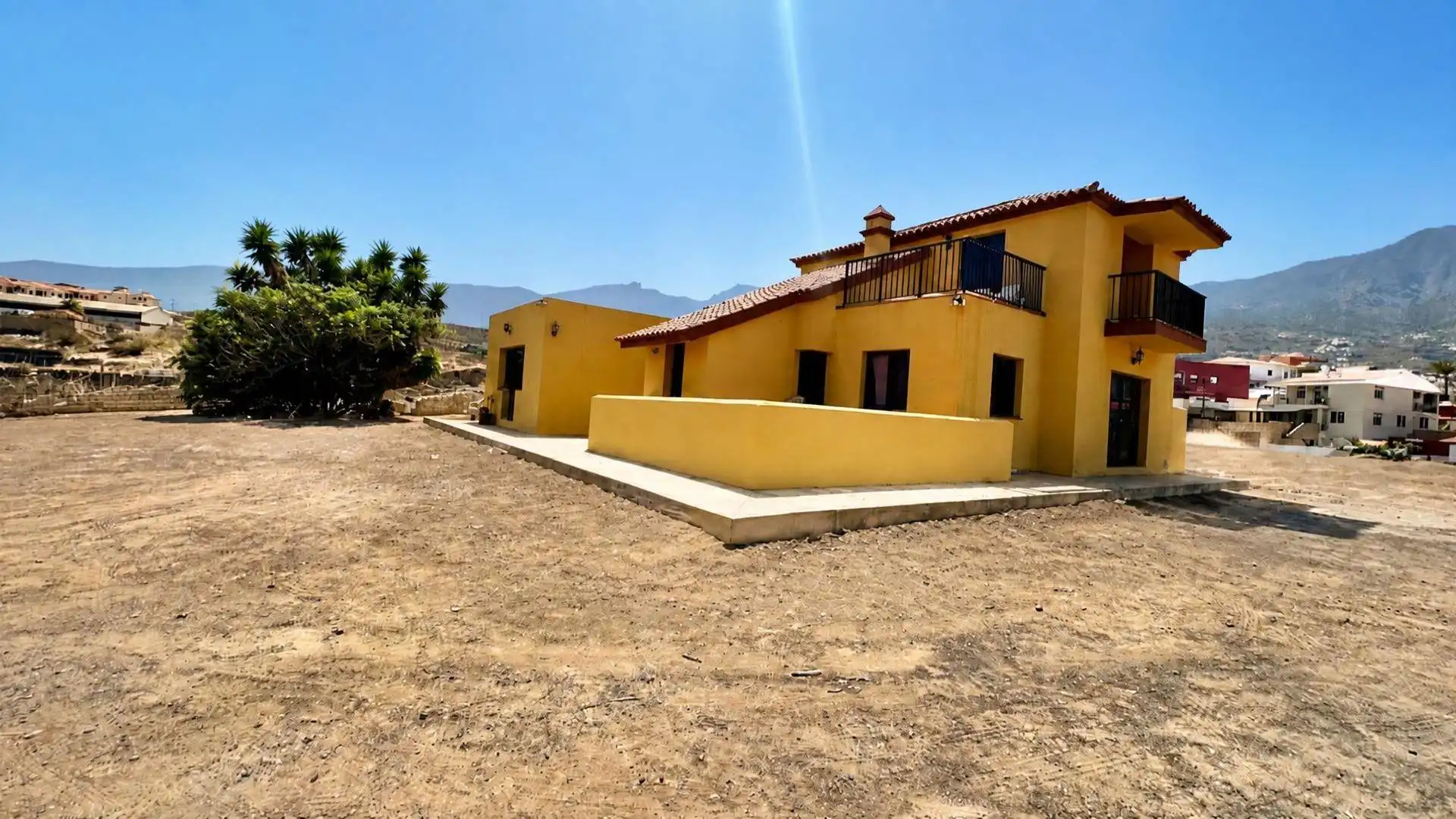 Detached house for sale in Calle ENCAJONADA 10