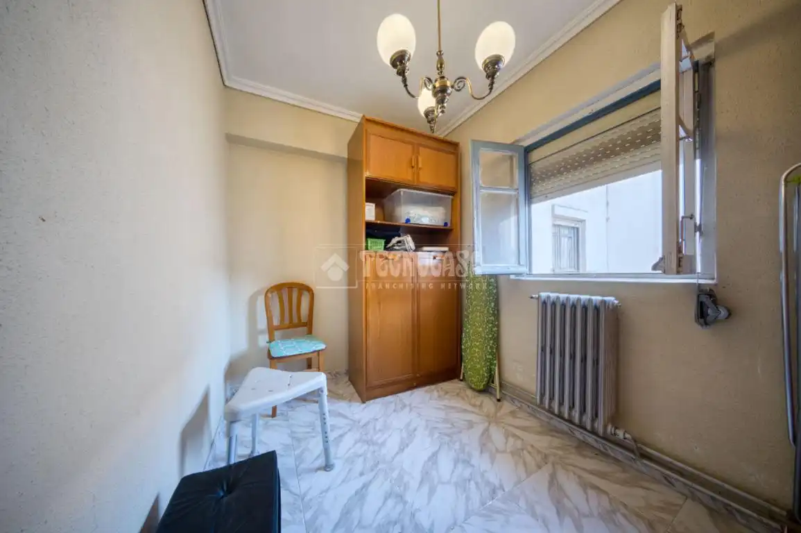 Habitación de Piso en venta en Valladolid con Calefacción