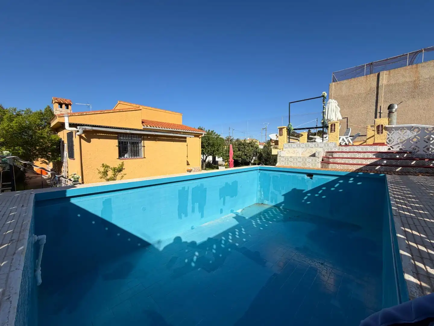 Piscina de Casa o chalet en venta en Llíria con Aire acondicionado, Calefacción y Jardín privado