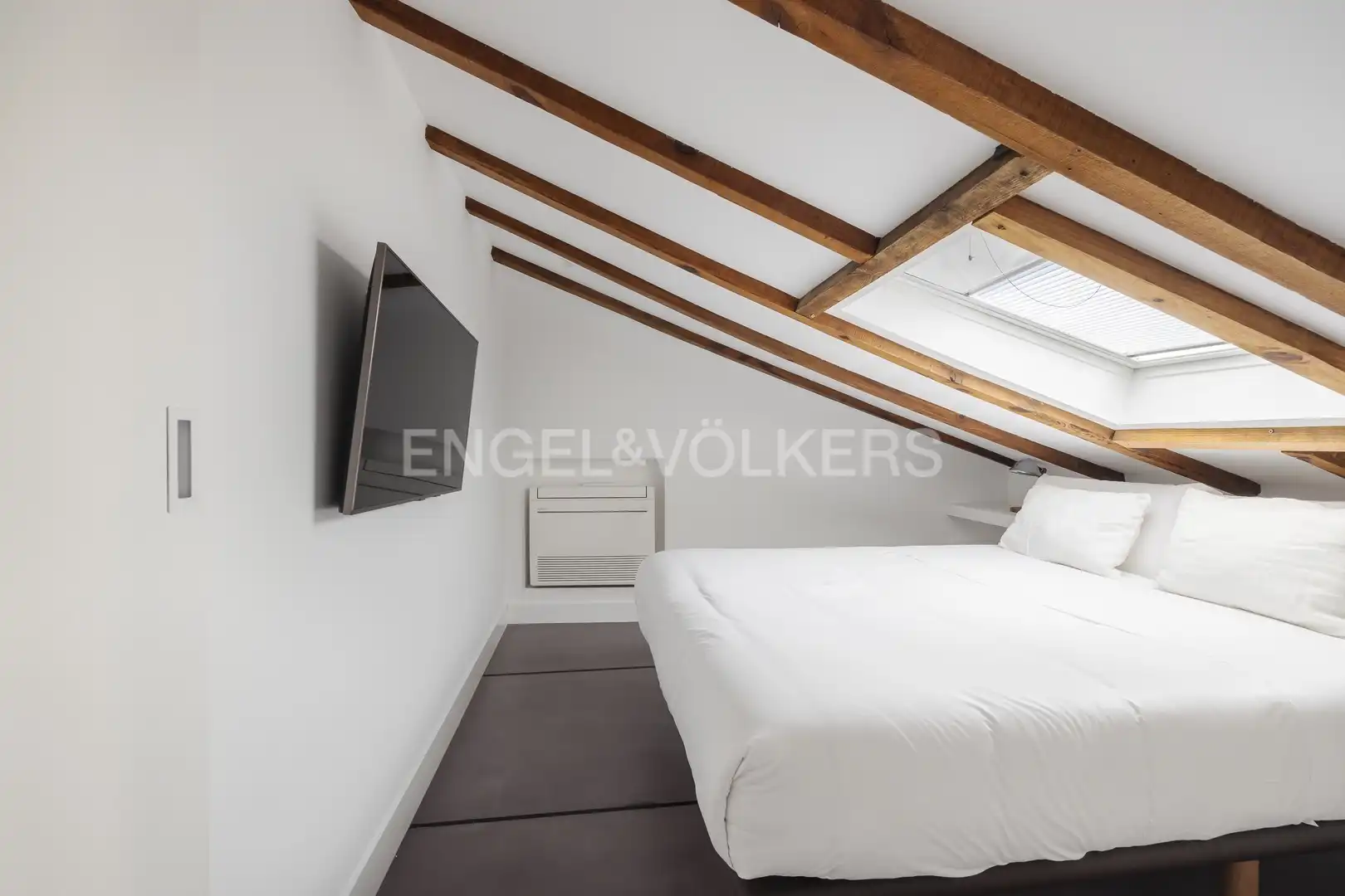 Habitación de Ático de alquiler en Madrid con Aire acondicionado, Calefacción y Terraza