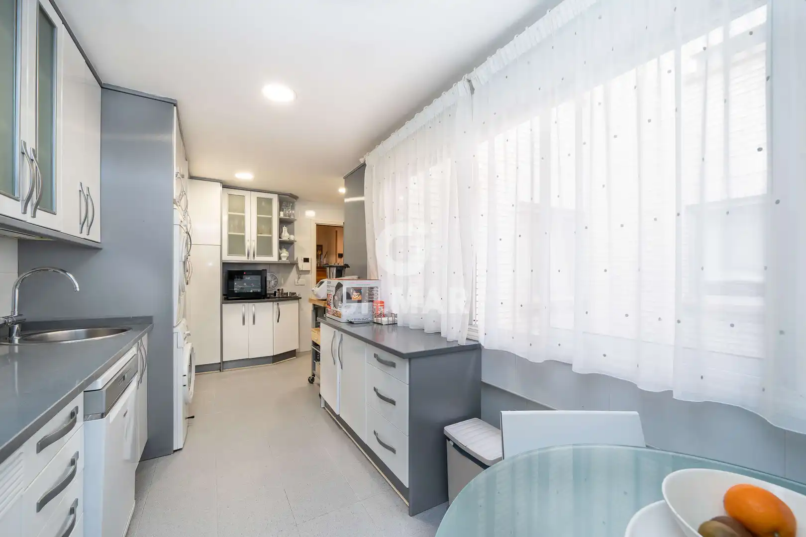 Küche von Wohnung zum Verkauf in Madrid mit Heizung, Abstellraum und Balkon