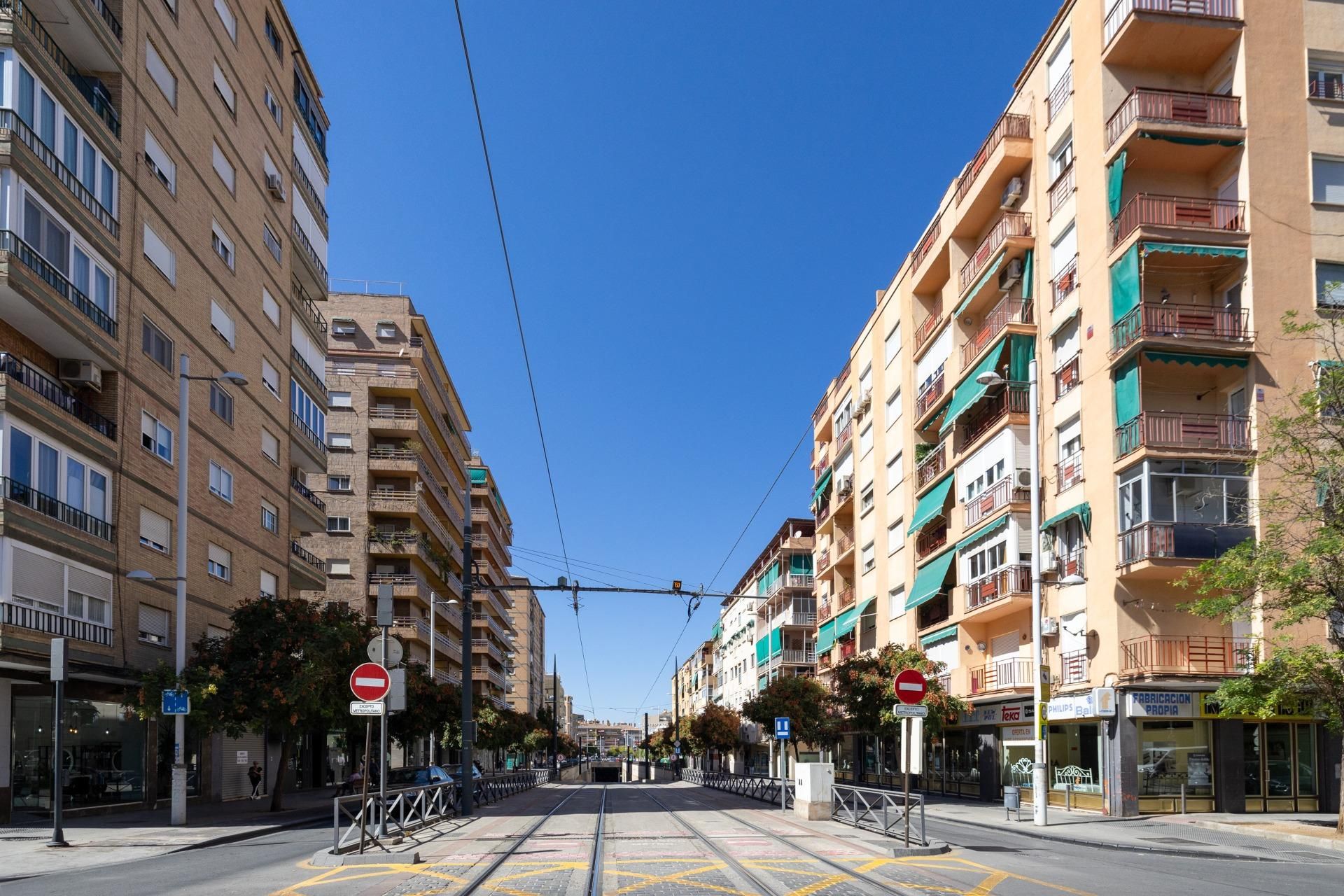 Vista exterior de Pis en venda en  Granada Capital