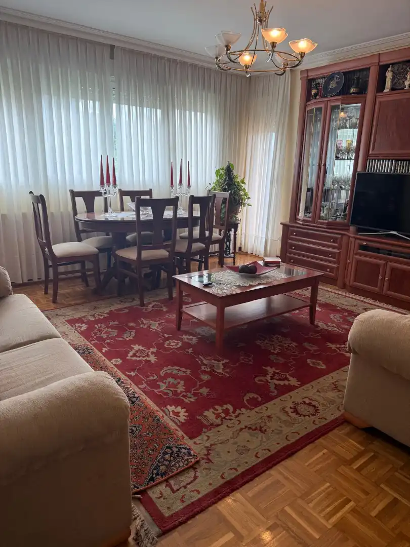 Comedor de Piso en venta en Basauri  con Calefacción, Terraza y Trastero