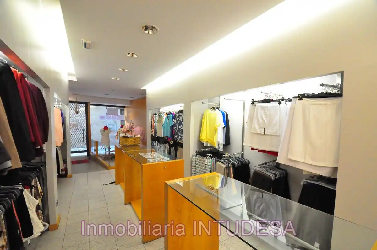 Local comercial de lloguer a Arbolancha, imagen 3