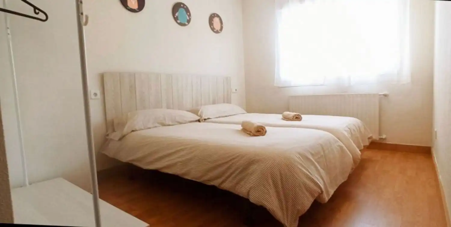 Habitación de Piso en venta en Llanes con Jardín privado, Terraza y Trastero