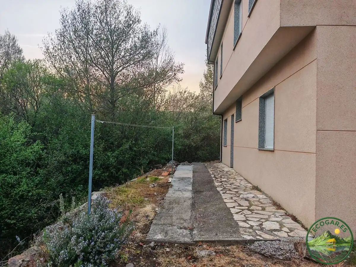 Villa mit Garten zum Verkauf in Villagatón, imagen 3