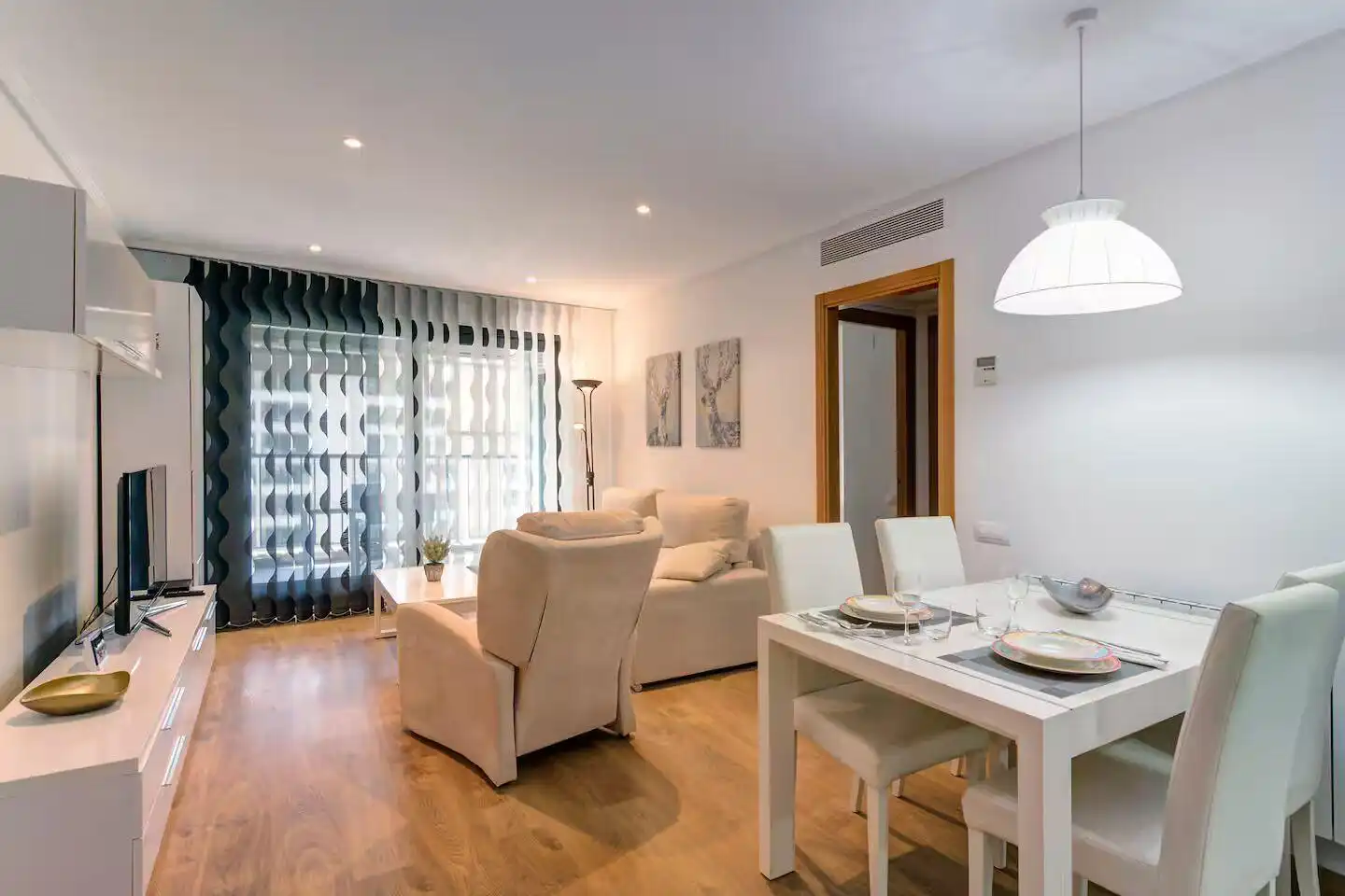 Flat for rent in Calle Santa Ángela de la Cruz, Encarnación - Regina