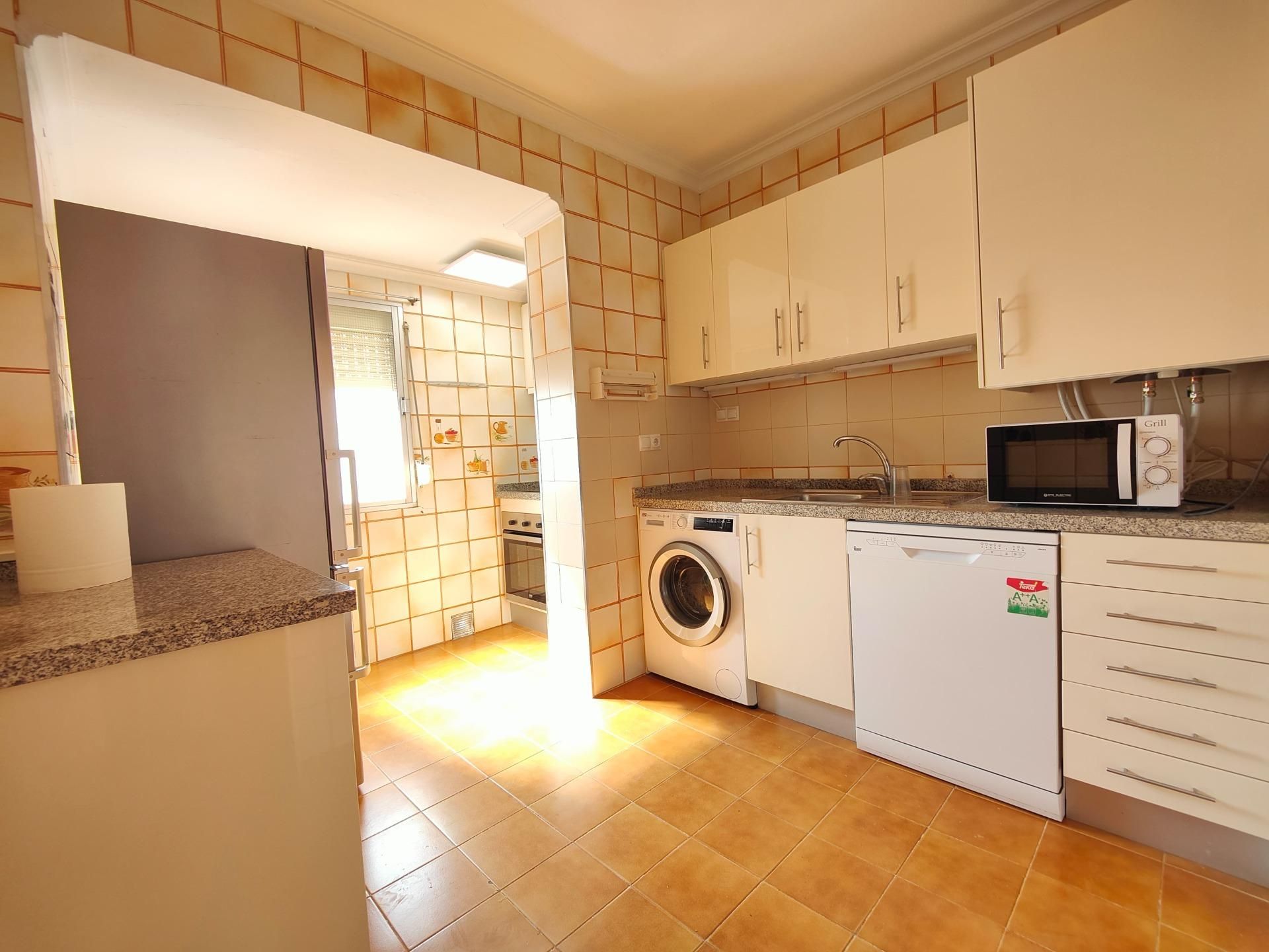 Kitchen of Flat to rent in  Sevilla Capital  with Terrace and Balcony