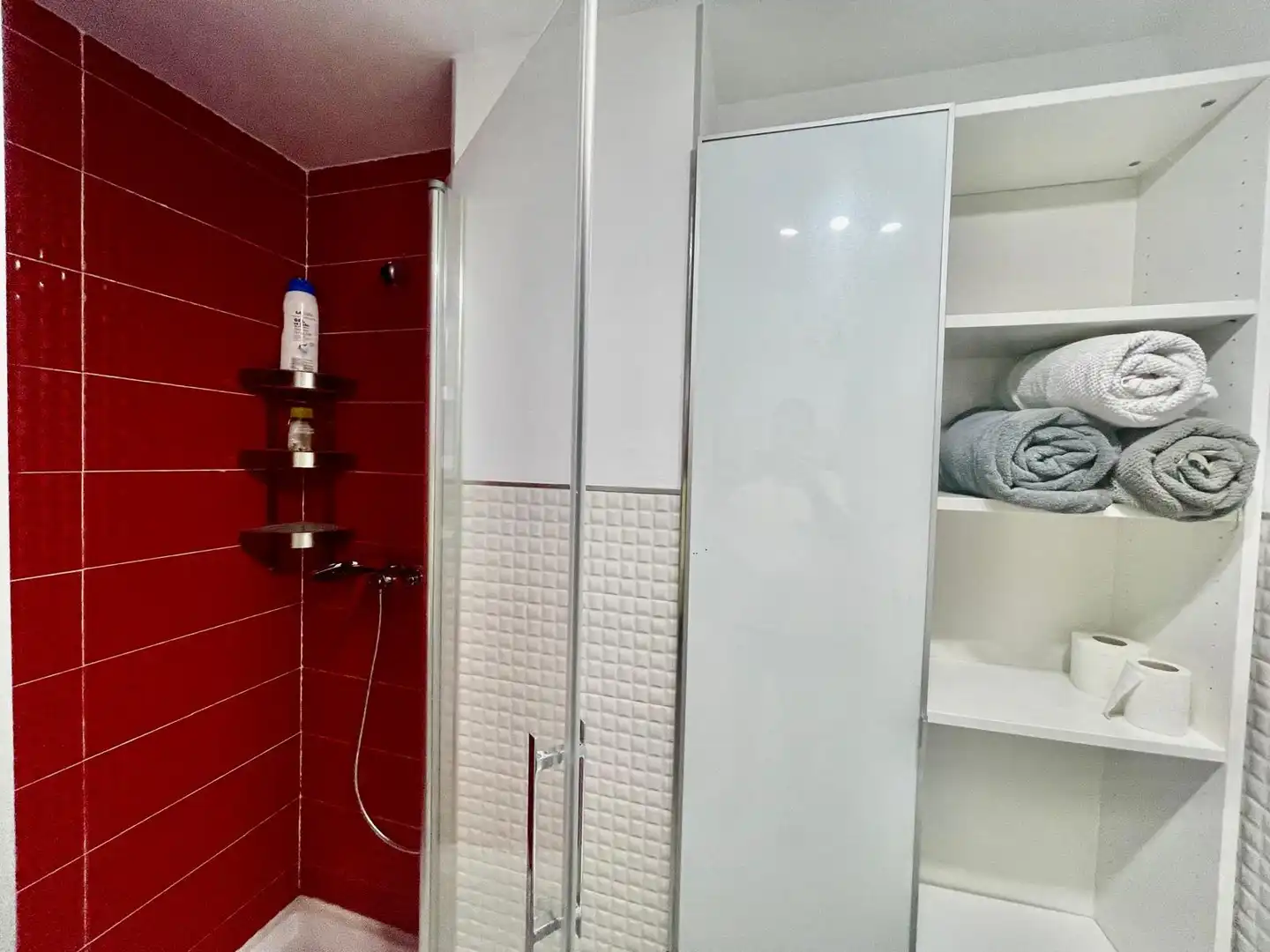 Baño de Estudio en venta en Vélez-Málaga con Aire acondicionado, Terraza y Amueblado